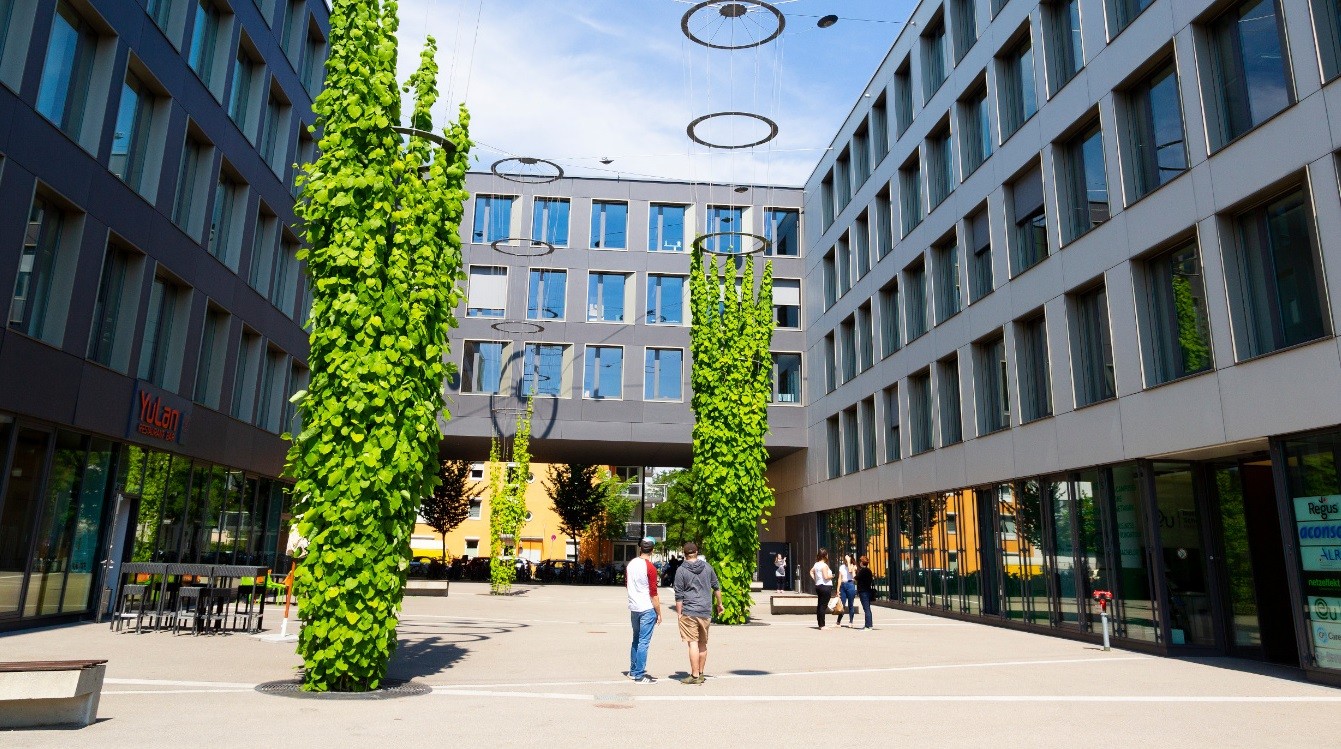 Munich Business School